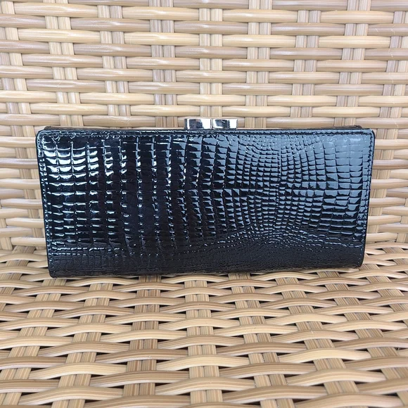 Silverlake Black Leather Crocodile Embossed Wallet Clutch Silver Buckle Accent - Picture 2 of 16